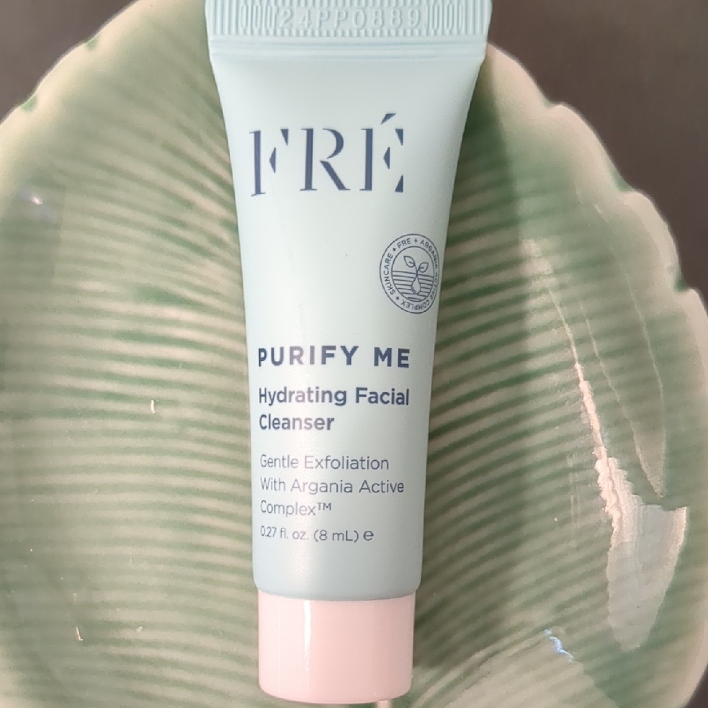 Hydrating Facial Cleanser
